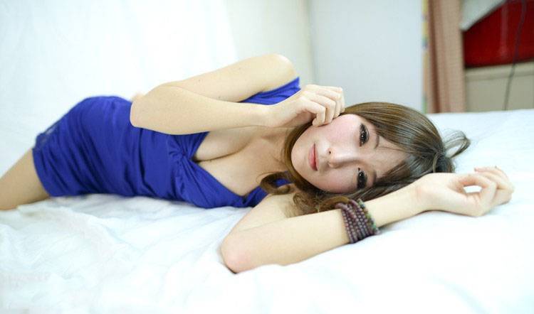 小包子甜美诱人私房照