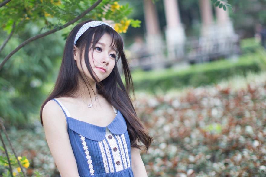 夏日微风下的清纯少女-9