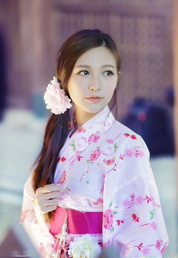 知性气质的和服美女-6