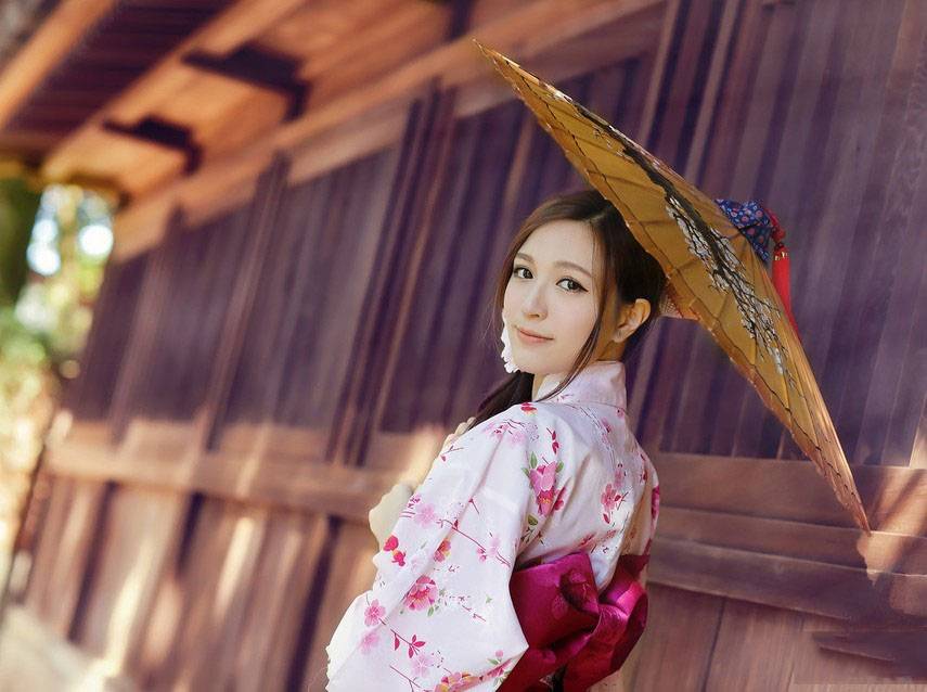 知性气质的和服美女-8