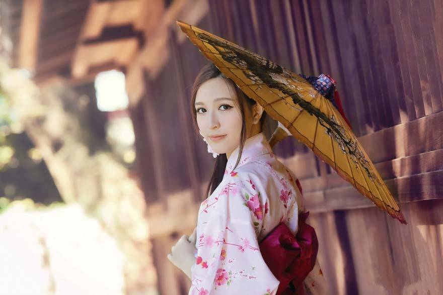 知性气质的和服美女-10