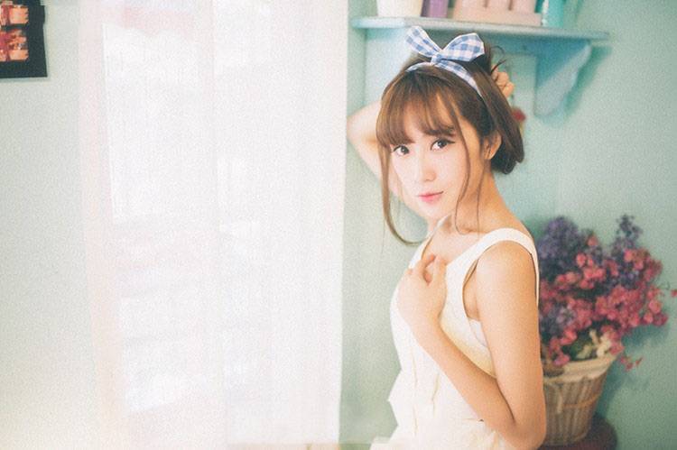 清纯可爱的蝴蝶结少女-7