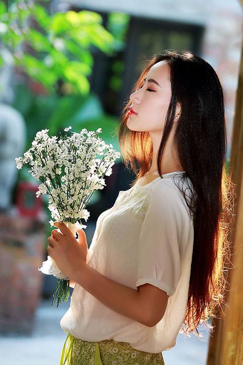 阳光下迷人的清纯美丽-2