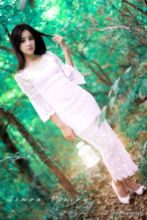 曼妙身材丛林里的小清新-3