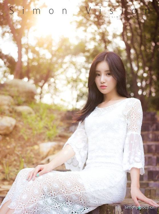 曼妙身材丛林里的小清新-4