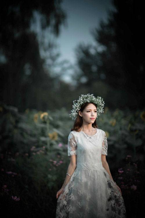 阳光下的向日癸少女-3