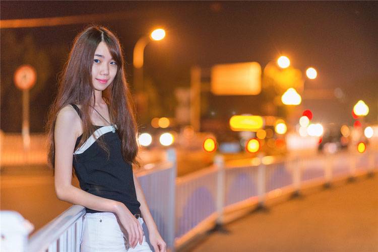 凌晨时分偶遇的小清新-10