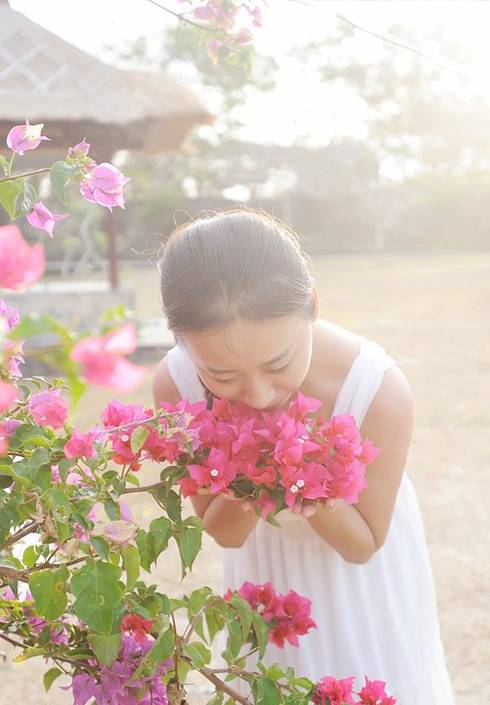 白裙少女的清凉夏日-8
