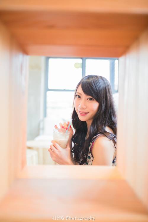 在咖啡厅遇见的清纯姑娘-8
