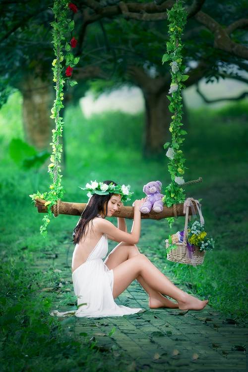 橄榄树下的花季少女