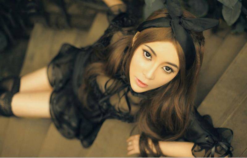 江伊涵《萝莉物语》清纯写真-6