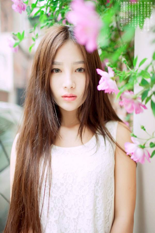 气质美女外拍清纯迷人写真-2