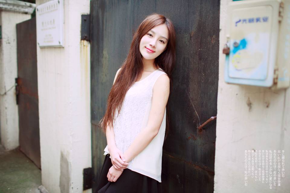 气质美女外拍清纯迷人写真-7