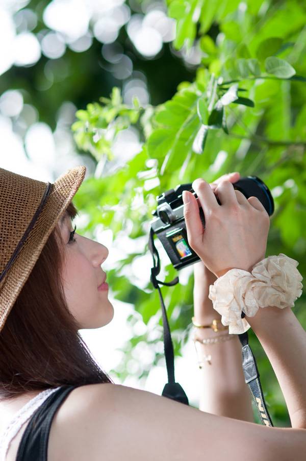 清纯可爱美女俞睛户外写真-4