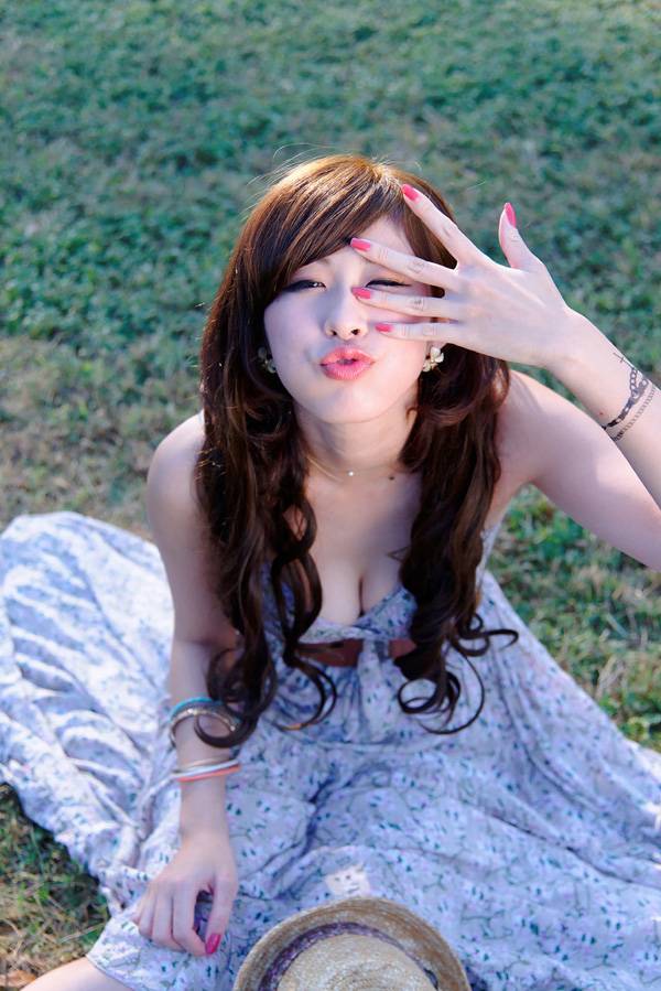 清纯美女旻君甜蜜迷人写真