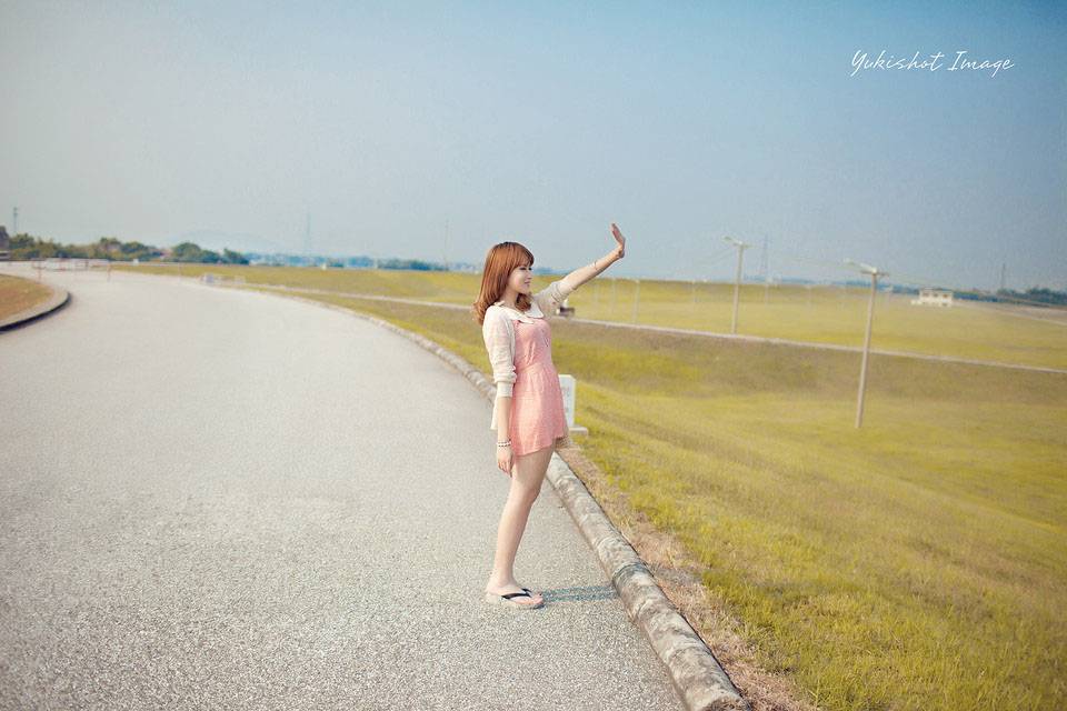 粉嫩美女清纯户外迷人唯美写真-6