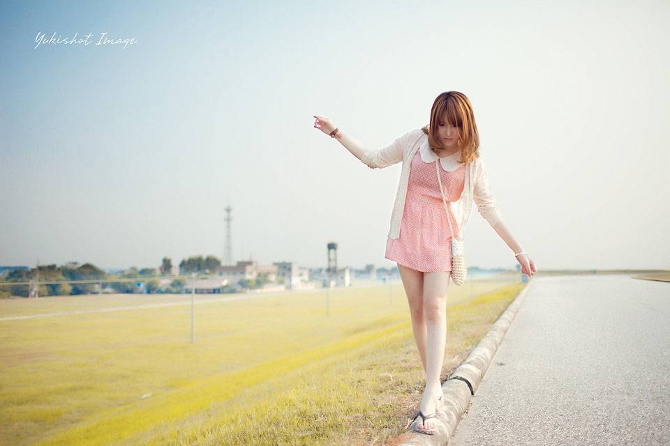 粉嫩美女清纯户外迷人唯美写真-8