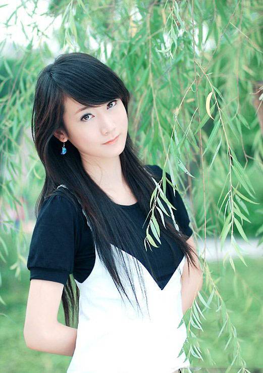 杨柳下的清纯可爱小妹-3