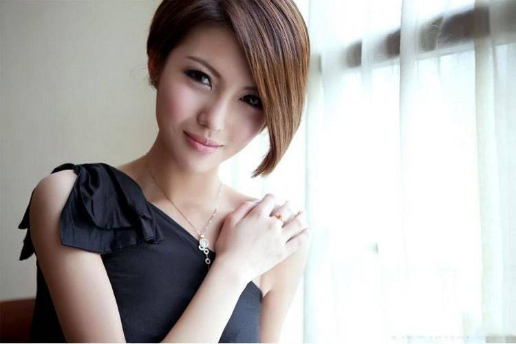 纯情美女家居唯美写真