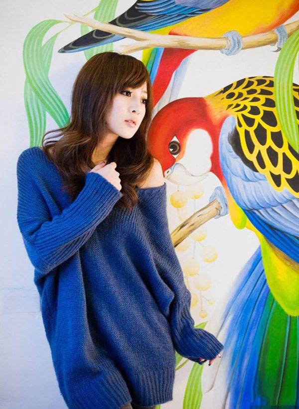 果子MM深蓝连体毛衣清纯写真