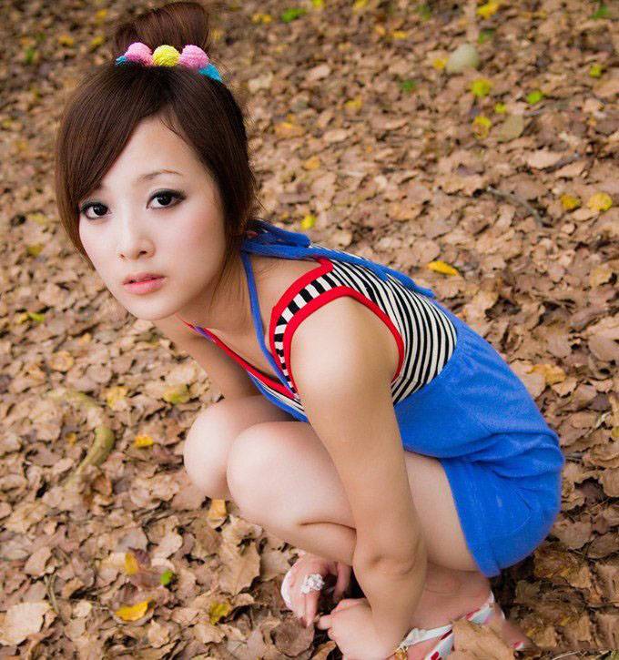 台湾美眉果子清纯可爱户外写真-8