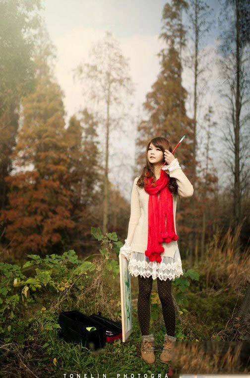 落叶之秋落寞少女林中素描