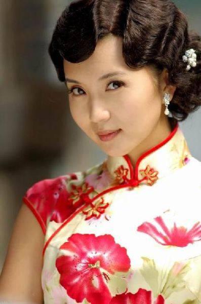 盘点那些旗袍美女的风采时刻-3