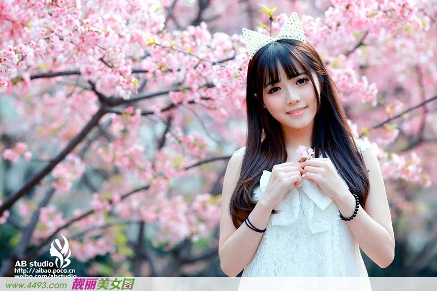 小清新气质美女文文樱花树下写真-10