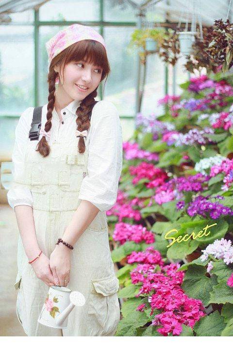 花房里清新小美人园丁