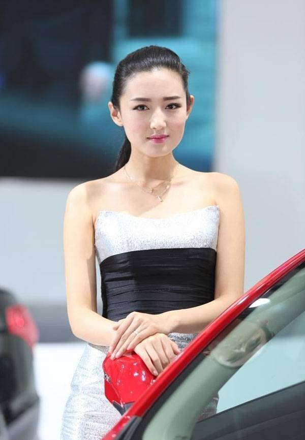 性感车模之温婉贤淑-7