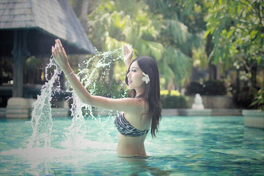 性感模特比基尼白嫩美腿-5