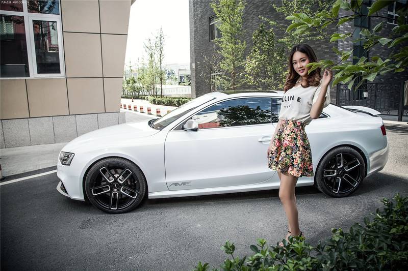 甜美车模温洁碎花短裙清新-9