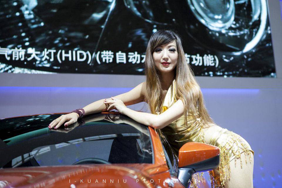 乌鲁木齐香车美女车展-7