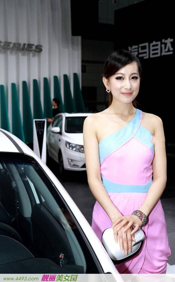 江苏南京车展性感车模-8