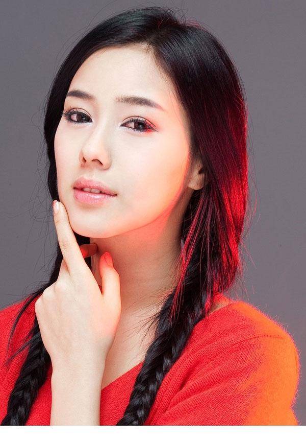 时尚典雅韩国车模