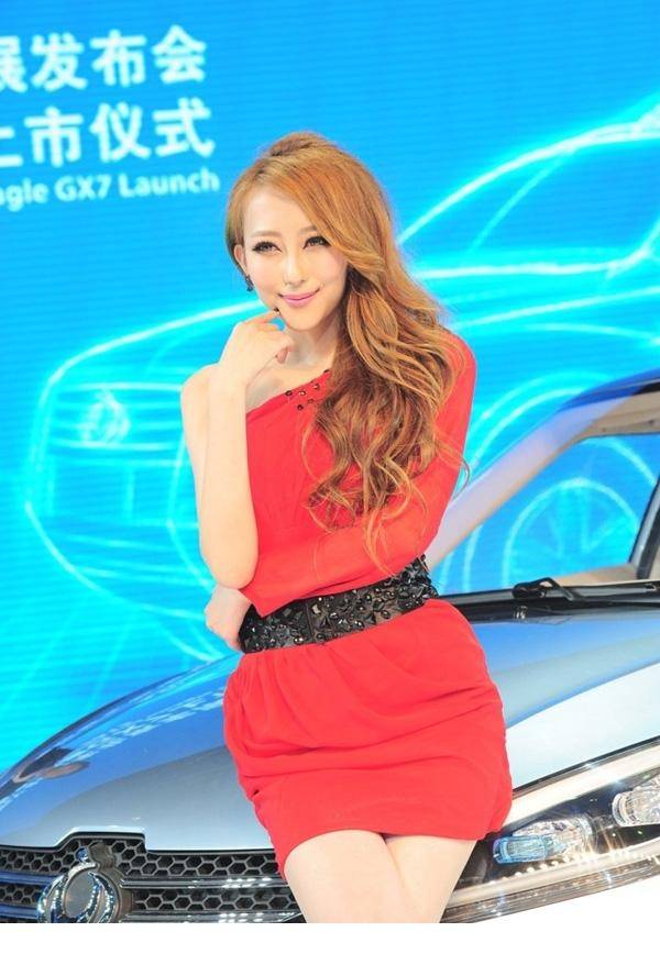 车展唯一出众的艳美绝伦美模