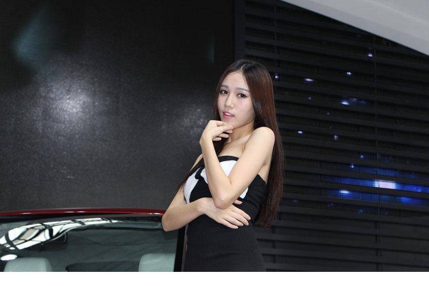 长春车展小巧玲珑丰满车模-8