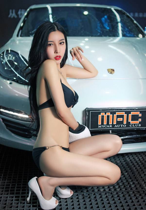 蜂鸟洗车女郎比基尼高清-3