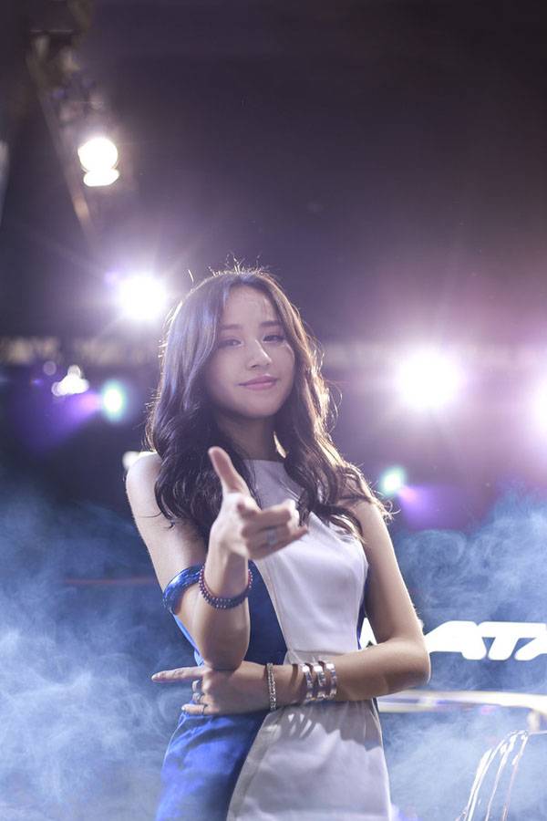 广州国际车展高清妖艳模特-2