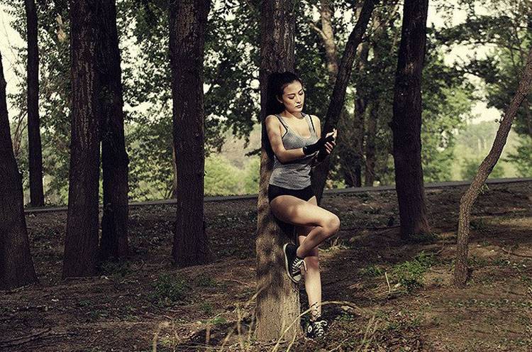 野性模特刘子希户外写真-4