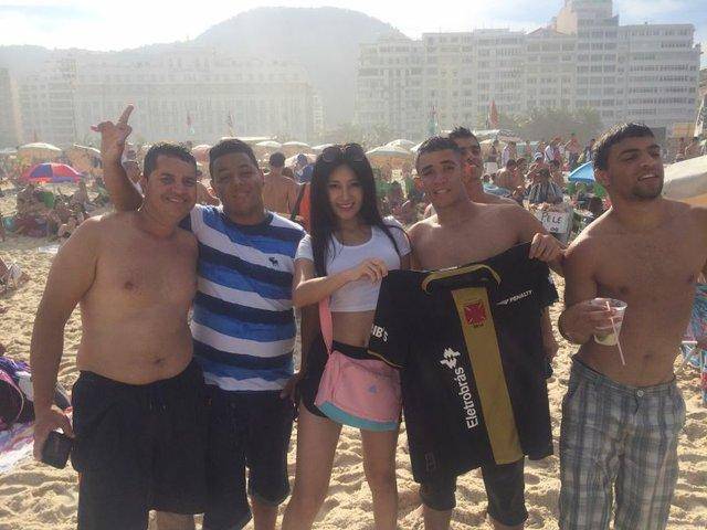 性感宝贝樊玲的里约大冒险之 热情海滩多帅哥