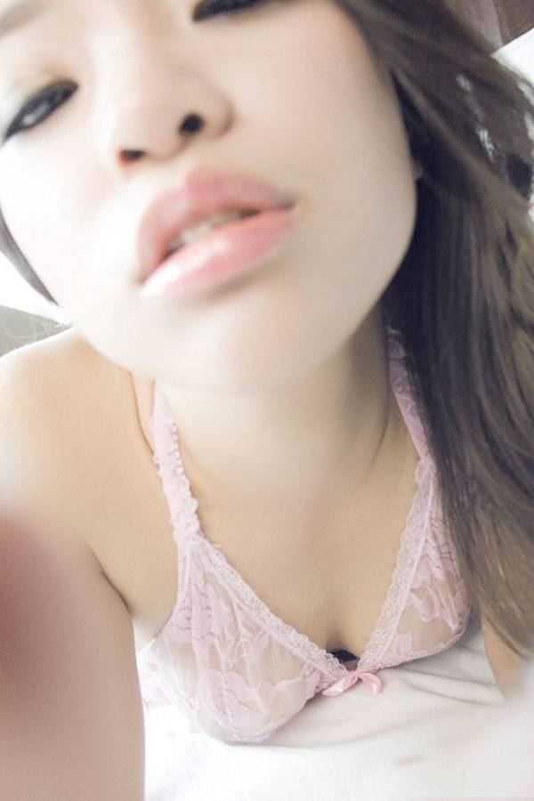 白床单上的妩媚风姿-6