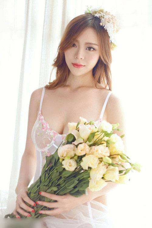 沟人心动的美妙娇躯私房写真