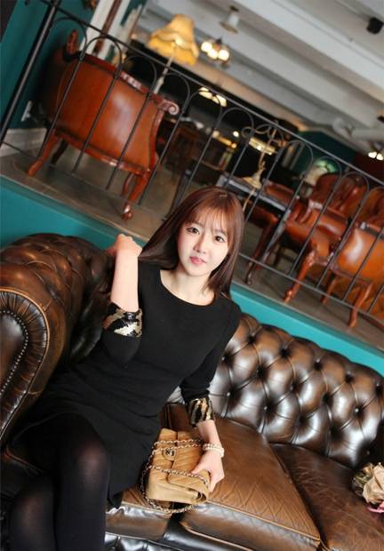 童颜小萝莉黑衣知性美十足-2