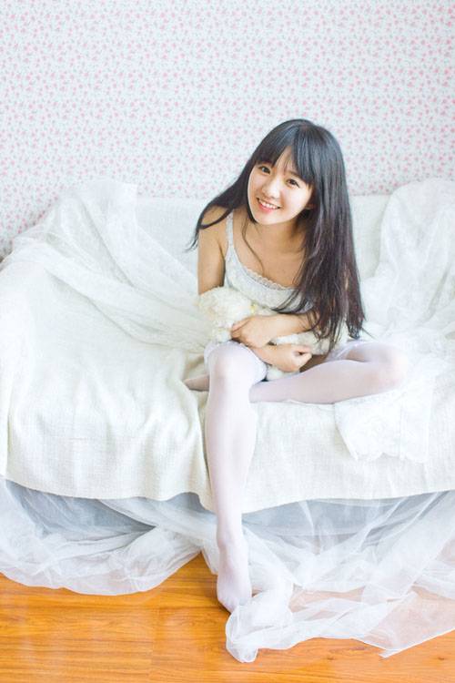 清纯少女居家日常私房照