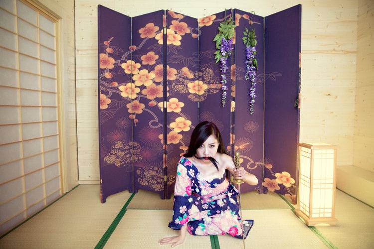 和服少女隐藏在背后的秘密-5