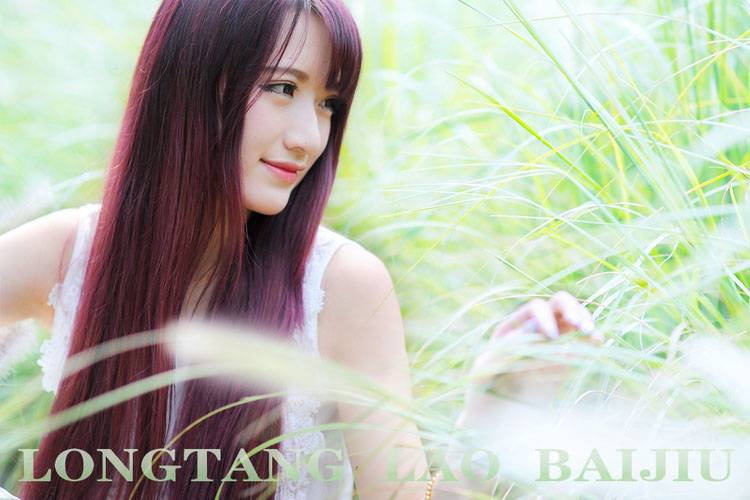 美艳动人的女子感受清凉的夏天-6