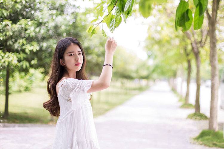 清纯少女的唯美户外写真-7