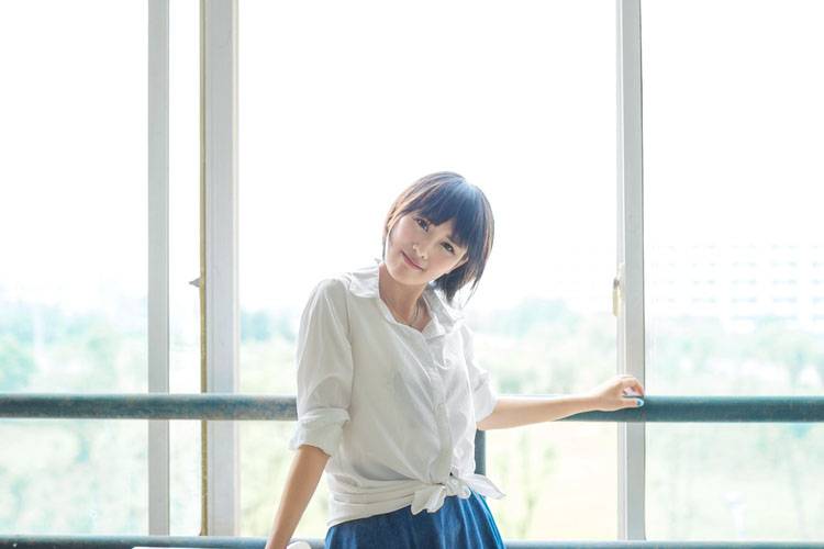 夏季校园新报道的纯美班花-5