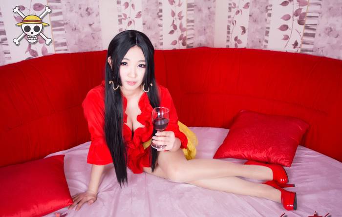 绝美妖娆的丰满女帝-2